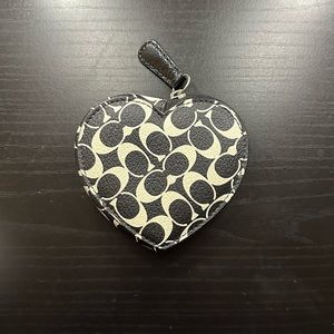 Coach Heart Coin Purse-black